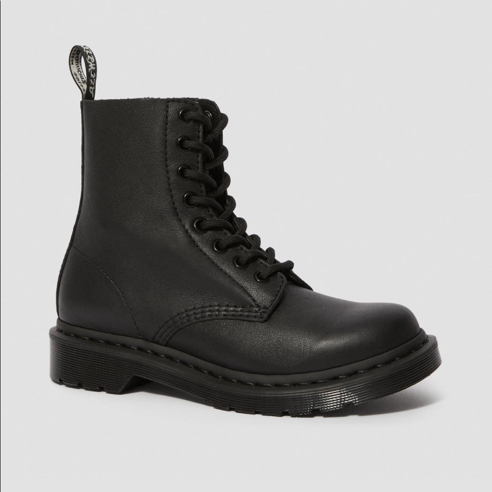 DOC MARTENS: 1460 PASCAL WOMENS MONO LACE UP BOOTS